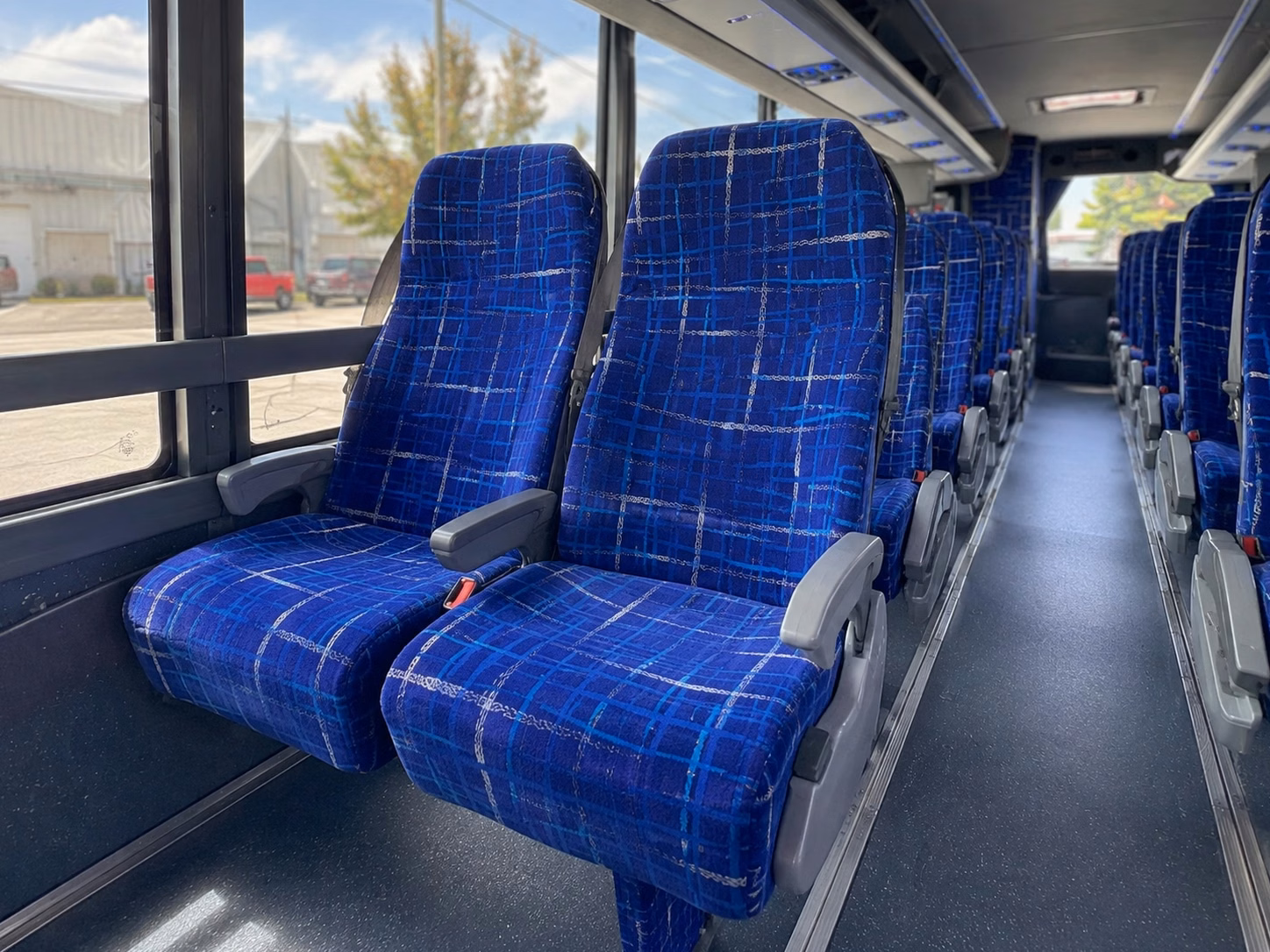 desert diamond arena transportation for hockey fans and concert crowds